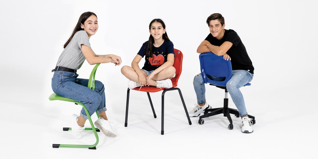 produit signal.fr : enfants sur des chaises (mobilier scolaire)